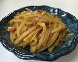 簡単副菜♡ご飯がススムじゃがいもキンピラ作り方4写真