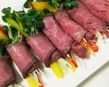 おもてなし＊彩り野菜のローストビーフ巻き作り方3写真