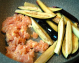 簡単！鶏ひき肉と夏野菜のキムチ炒め作り方3写真