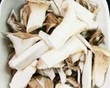 エリンギと舞茸のコンソメ煮作り方1写真