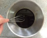 甘辛味が止まらない！鶏手羽元の甘辛ダレ作り方3写真