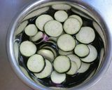 ほっこり夏の味♪茄子と素麺の味噌汁作り方1写真