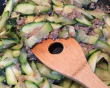 ズッキーニと豚ひき肉のマヨポン炒め作り方5写真