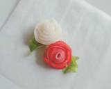 キャラ弁・デコ料理に かにかまの薔薇作り方4写真