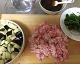 豚肉とナスとシソの甘辛炒め煮〜魯肉飯風作り方1写真