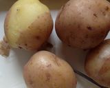 ニラと豚肉入りスタミナエスニック芋もち♪作り方1写真