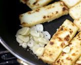 厚揚げのにんにく醤油バター＆青じそのせ作り方4写真