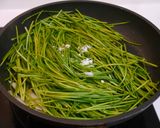 台湾☆シャクシャク♪水蓮菜の炒め物作り方4写真