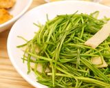 台湾☆シャクシャク♪水蓮菜の炒め物作り方5写真