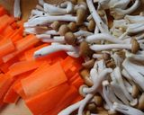 野菜たっぷり♪白菜とレタスの中華スープ♪作り方1写真