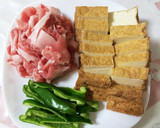 ☆厚揚げと豚肉☆甘辛炒め作り方1写真