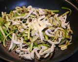 簡単！茄子とニラ(茎)の豚胡麻マヨ炒め作り方4写真
