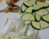 夏野菜もりだくさんのお味噌汁作り方1写真