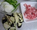 茄子ピーマン玉ねぎと豚肉のポン酢炒め作り方1写真
