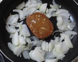 マルシンハンバーグと小玉ねぎだけ♪作り方3写真