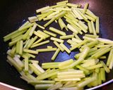 カレー味でシャキッと肉野菜炒め♪作り方4写真