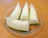 簡単美味♪とろ柔～冬瓜と鶏挽き肉の煮物♡作り方1写真
