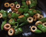 万願寺とうがらしとちくわの炒め煮作り方5写真