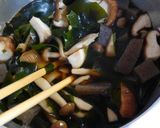 簡単！ヘルシー蒟蒻とワカメときのこの煮物作り方7写真