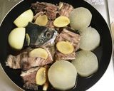 簡単！切身より絶品☆お万の鰤アラ煮大根作り方5写真