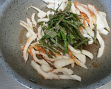 ちくわとエゴマ葉の＊チーズ炒め作り方3写真