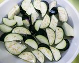ナスとピーマンの炒め物作り方1写真