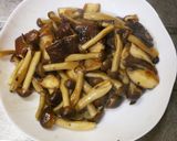 ☆しめじとしいたけとベーコン卵炒め☆作り方6写真