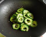 ゴーヤのニンニクバター醤油炒め作り方4写真