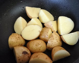 旬★お袋の味【新じゃがとささげの煮物】作り方3写真