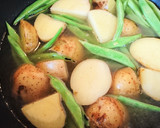 旬★お袋の味【新じゃがとささげの煮物】作り方5写真