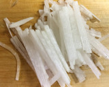 ちょいと一品★三つ葉と茗荷＆大根のサラダ作り方3写真