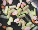 スイカの皮とウィンナーのマキシマム炒め♪作り方5写真