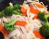 タイ風醤油焼きそば　パッシーユー作り方4写真