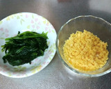 華やか一品☆ほうれん草と炒り卵のごま和え作り方1写真