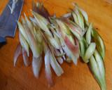 芋の茎とみょうがの煮物♪作り方2写真