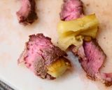 白髪ねぎ添えて♪焼きナスの牛タタキロール作り方6写真