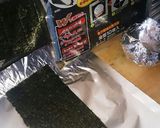 ホイルやラップに巻き込まれないおにぎらず作り方1写真