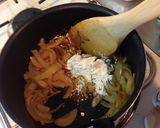 食パンでオニオングラタンスープ作り方2写真