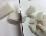 甘ピリ辛！鶏手羽なかと大根と人参の煮物作り方4写真