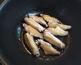 甘ピリ辛！鶏手羽なかと大根と人参の煮物作り方7写真