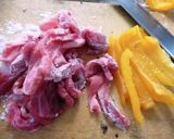 豚肉とパプリカの細切りDE味噌チリ炒め作り方1写真
