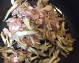 舞茸と豚肉のオイスターソース炒め作り方3写真