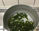 にんじん・舞茸・わかめのコンソメスープ作り方1写真