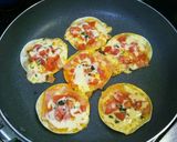 お酒のおつまみ❤餃子の皮で即席ピザ作り方10写真