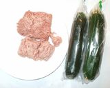 ズッキーニとひき肉の甘味噌炒め作り方1写真