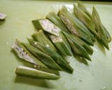 簡単！オクラの肉野菜炒め(マヨ醤油)作り方1写真