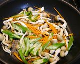 簡単！オクラの肉野菜炒め(マヨ醤油)作り方3写真