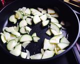 ソーセージと野菜のトマトソースパスタ作り方2写真