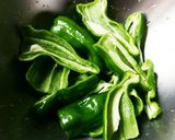 茹でピーマンのごま和え作り方1写真