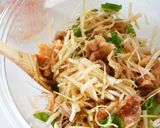 揚げ豚の和スパイスで☆香味野菜和え作り方5写真